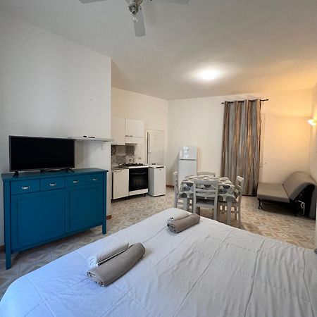 Appartamentino Nel Chiasso โมโนโปลี ภายนอก รูปภาพ