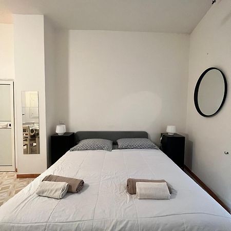 Appartamentino Nel Chiasso โมโนโปลี ภายนอก รูปภาพ