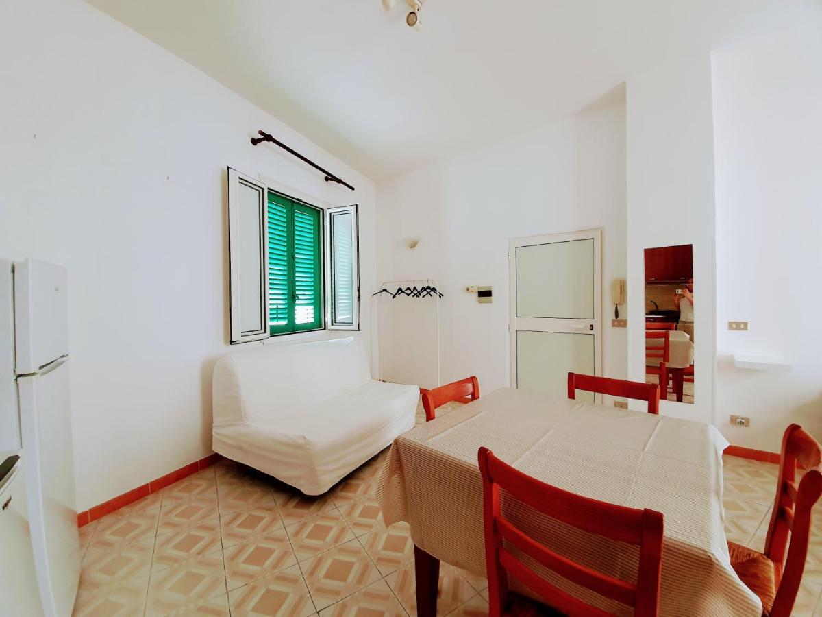 Appartamentino Nel Chiasso โมโนโปลี ภายนอก รูปภาพ