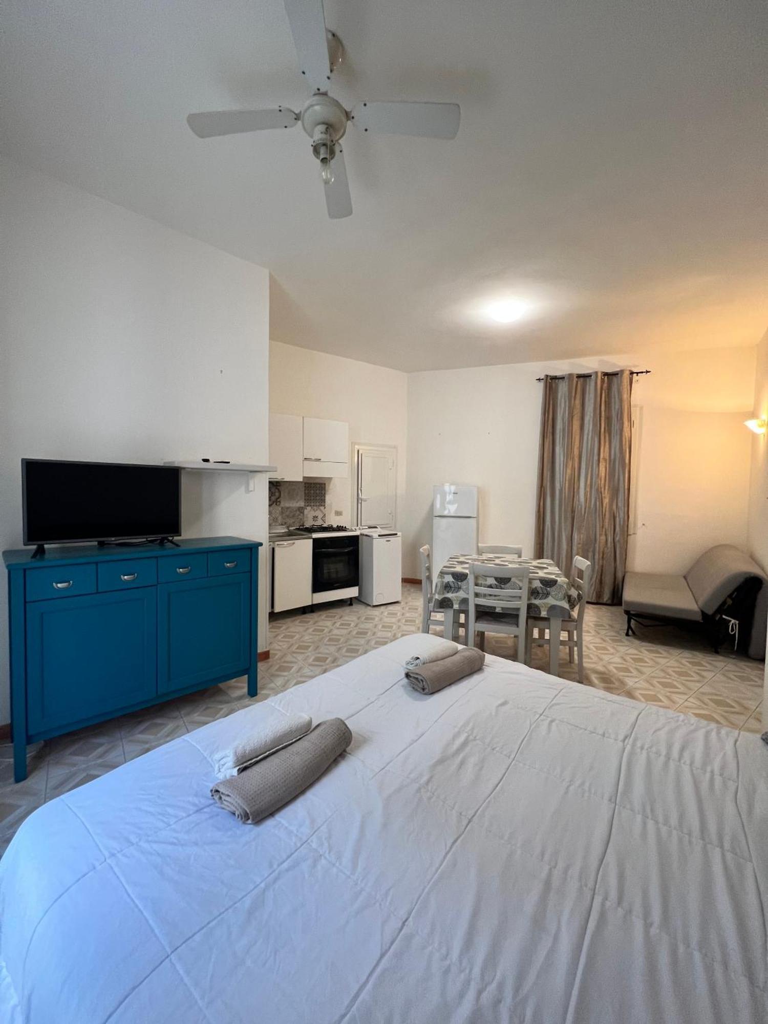 Appartamentino Nel Chiasso โมโนโปลี ภายนอก รูปภาพ