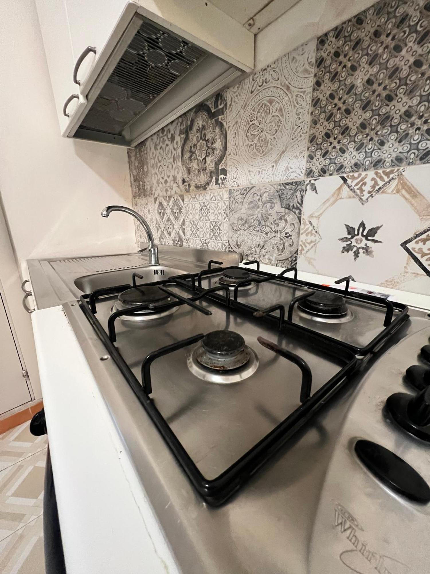 Appartamentino Nel Chiasso โมโนโปลี ภายนอก รูปภาพ